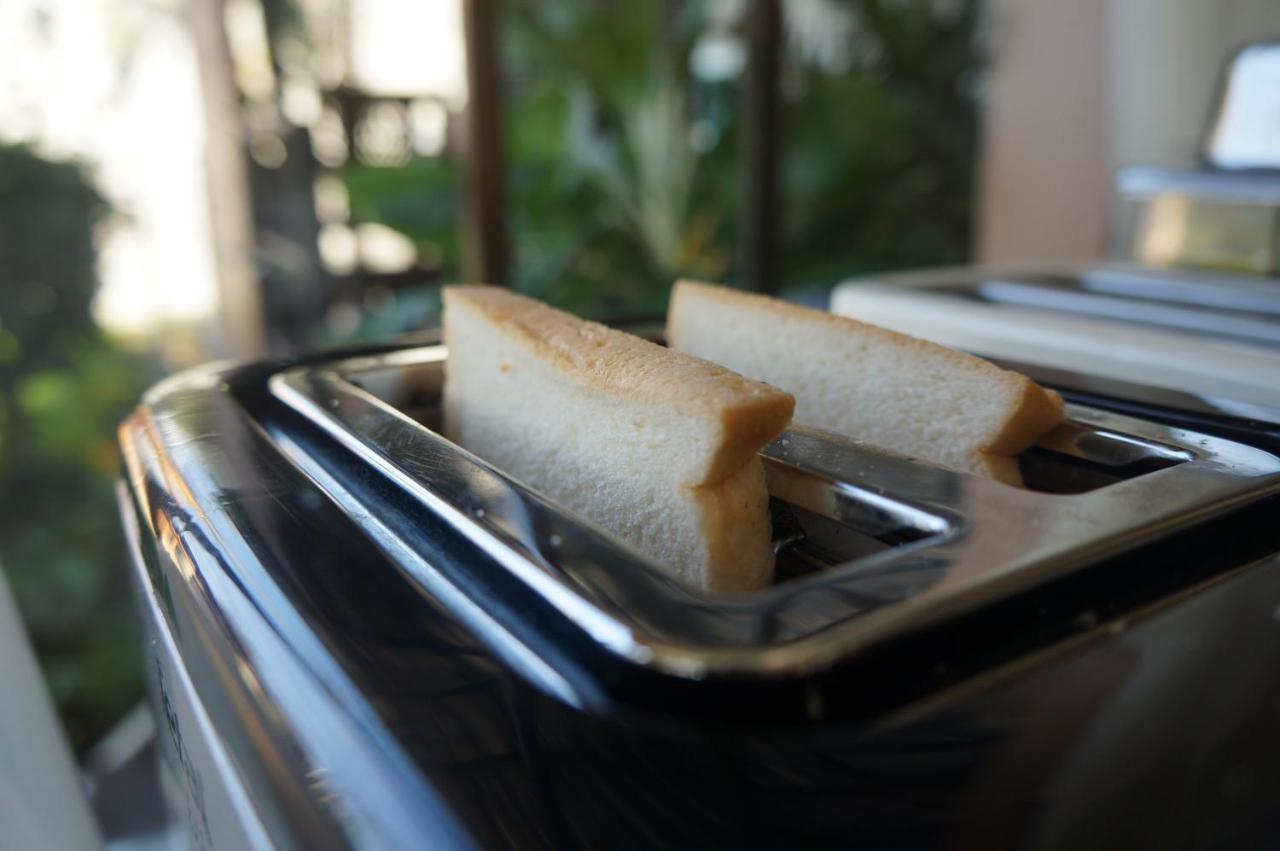 Ritzy House Hotel Chumphon Dış mekan fotoğraf
