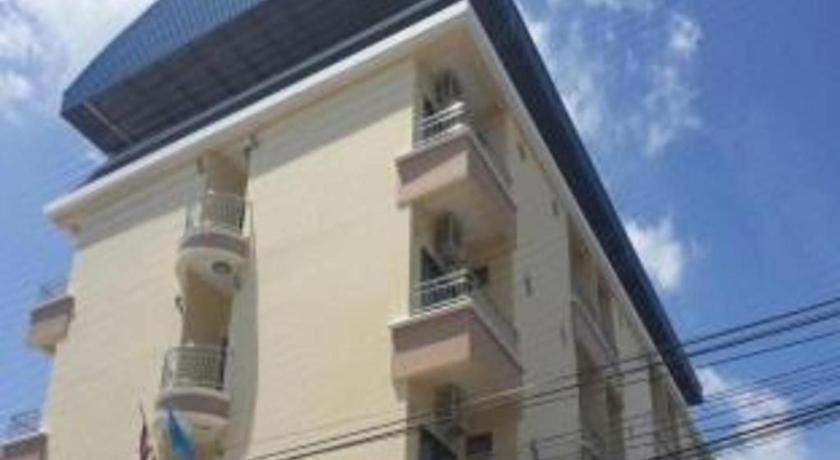 Ritzy House Hotel Chumphon Dış mekan fotoğraf